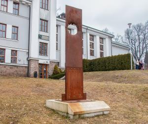 Památník obětem totality v Červeném Kostelci 1